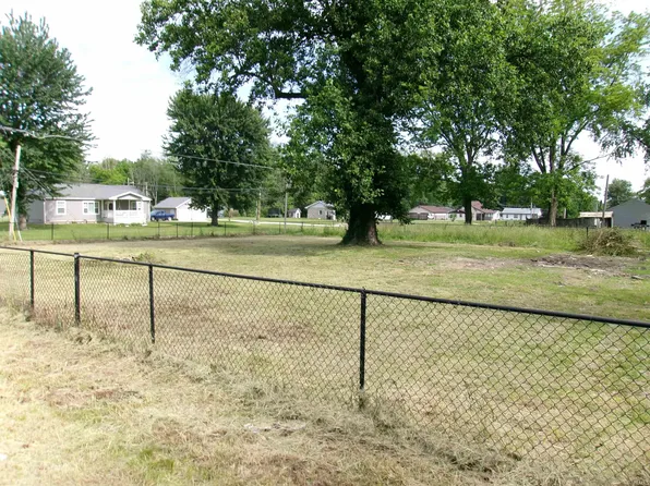 76 O St SE, Linton, IN 47441