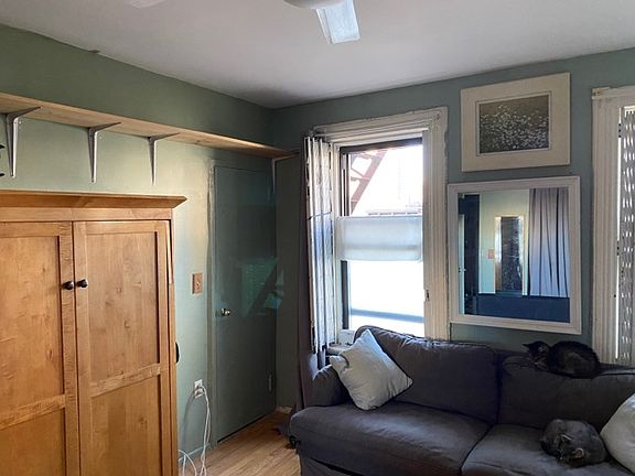 3rd image of 429 W 45th St #5RE
