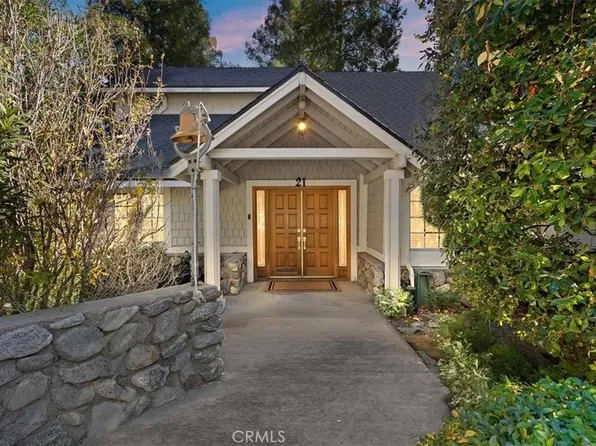 21 Mount Baldy Rd, Mt Baldy, CA 91759