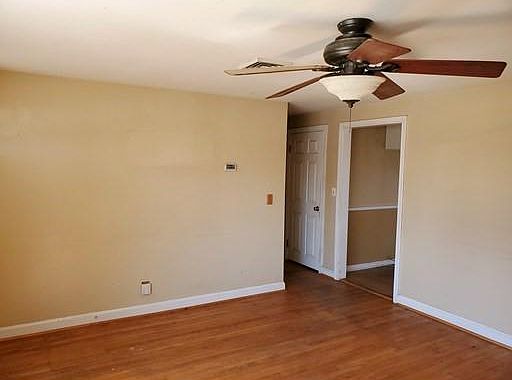 5th image of 55 Windsor Park Dr