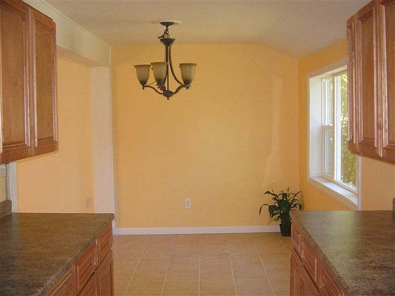 3rd image of 9 LANSING Road