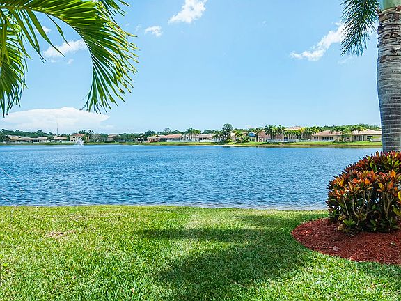 3rd image of 5718 Place Lake Dr
