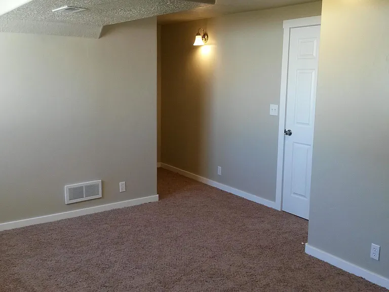 2090 W Theresa Cv — Photo 18