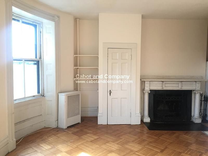 2nd image of 81 Mount Vernon St #5F