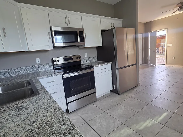 1515 W Delaware St #2 — Photo 8