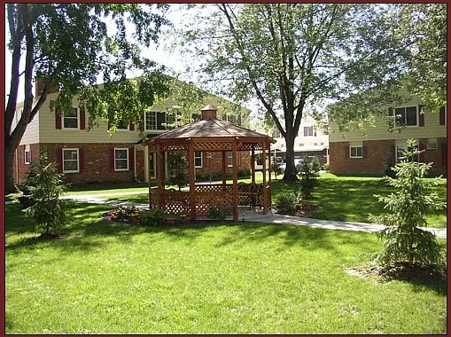 757 W Maple Rd