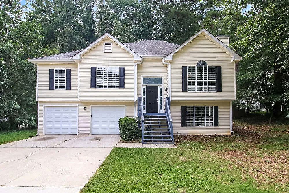 3 bed, 3.0 bath, 2263 sqft, $2,485 — Photo 1