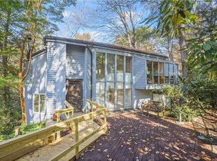 36 Rock Hill Rd, Bedford, NY 10506