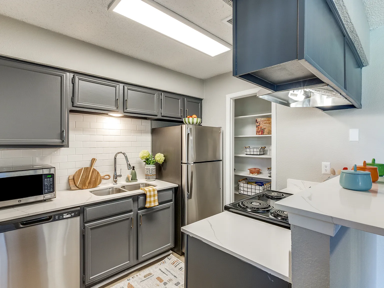 The Reid Apartments — Photo 3