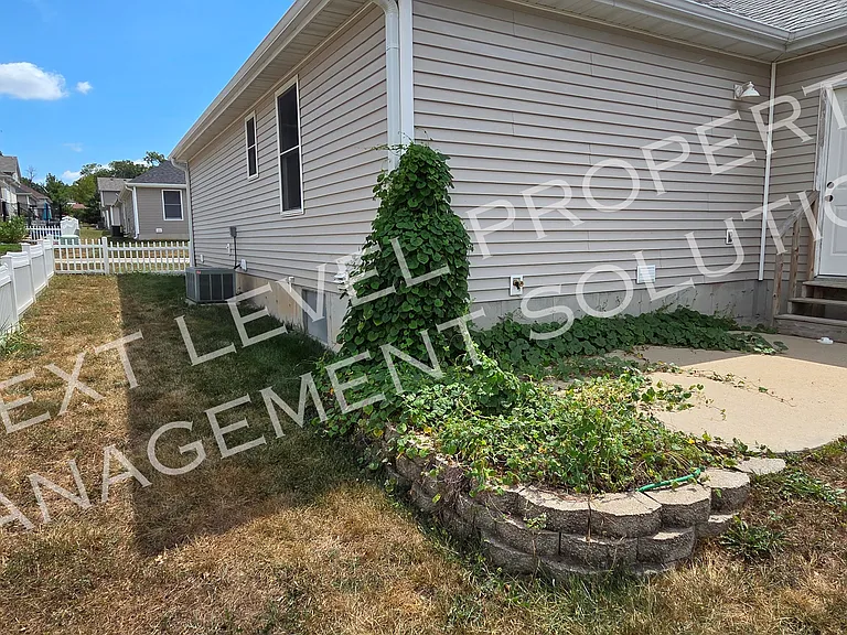 613 E Kimberly — Photo 31