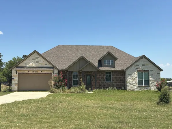 1009 Northern Oaks Ct, Springtown, TX 76082