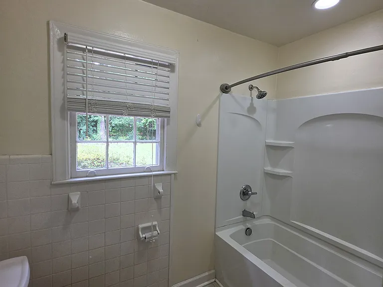 2976 Shady Ln — Photo 10