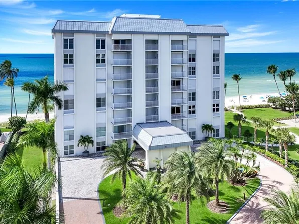 1285 Gulf Shore BLVD N #3B, NAPLES, FL 34102