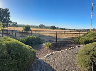 490 Vaquero Rd #B, Templeton, CA 93465