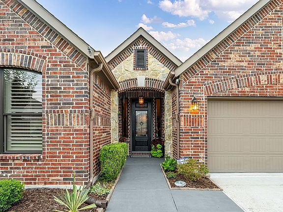 3rd image of 708 Rio Concho Trl