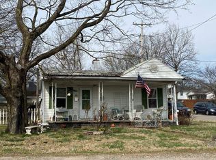 1021 N Adams St, Henderson, KY 42420