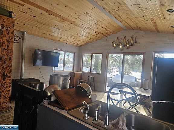 4th image of 4090 N Arm W