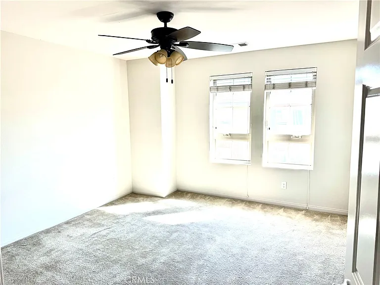 14121 W Oak Ln — Photo 14