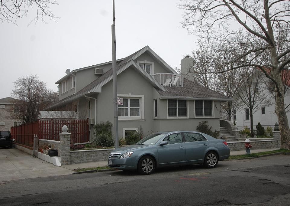 1st image of 3921 Lyme Ave