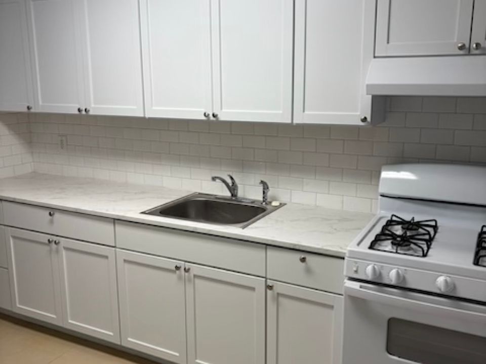 1st image of 230 Anderson Rd