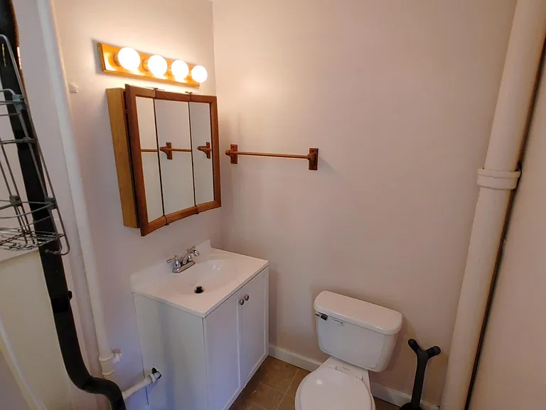 105 Oakwood Ave — Photo 14