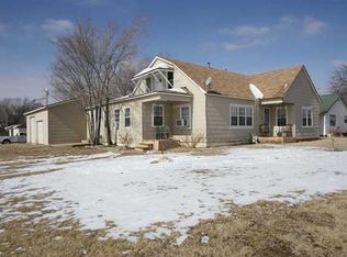303 N Main St, Union City, OK 73090
