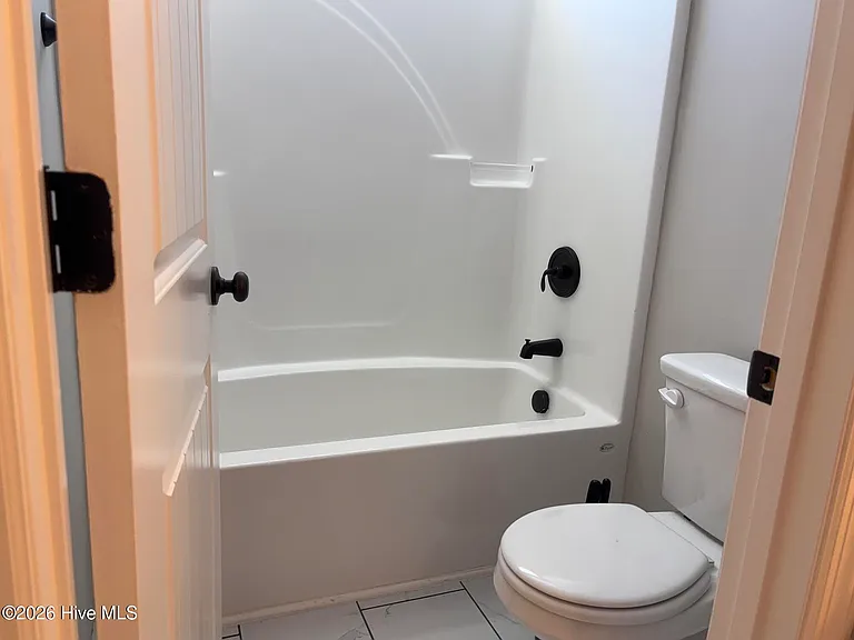 1210 Belgrove Dr — Photo 22