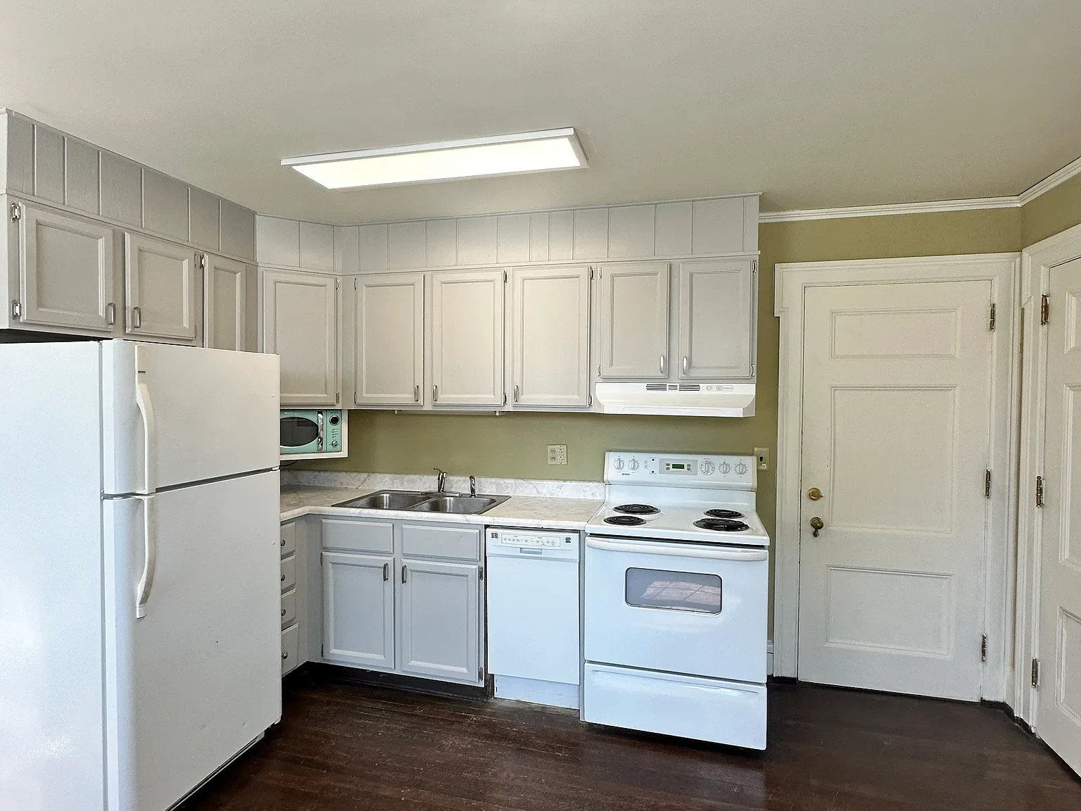 2 bed, $1,490 — Photo 4