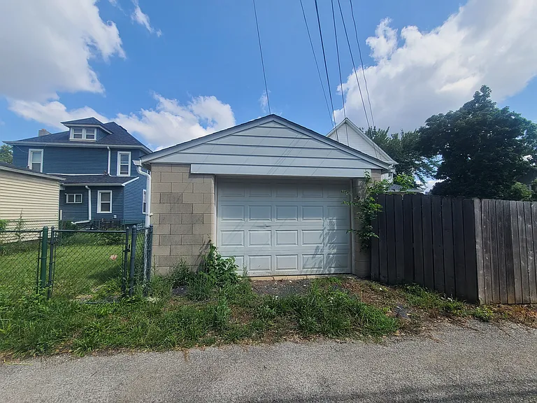 35 E Woodrow Ave — Photo 19
