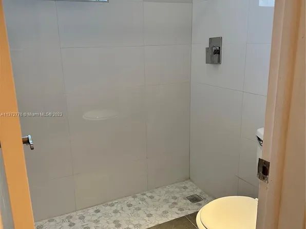 237 SW 13th St APT 104, Miami, FL 33130