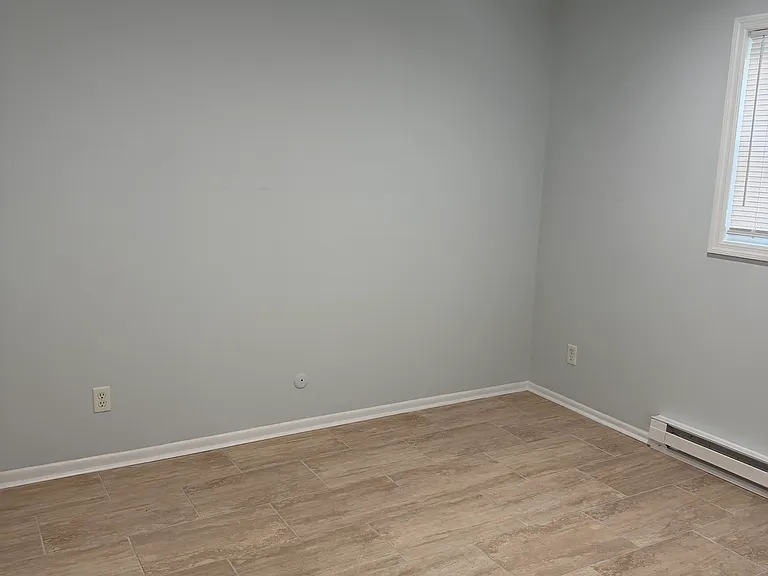 105 South Ave — Photo 6