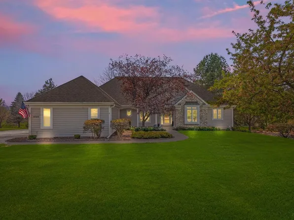 1920 Tree Line COURT, Waukesha, WI 53188