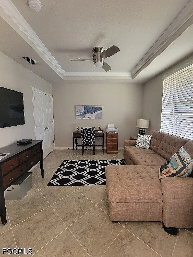 2 bed, 2.0 bath, 1390 sqft, $5,000 — Photo 4