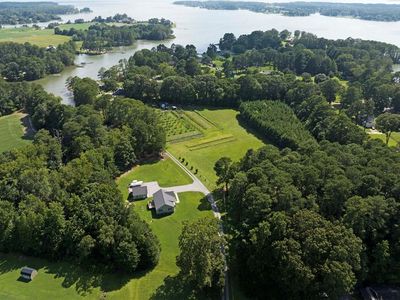 2734 New Point Comfort Hwy, Port Haywood, VA, 23138