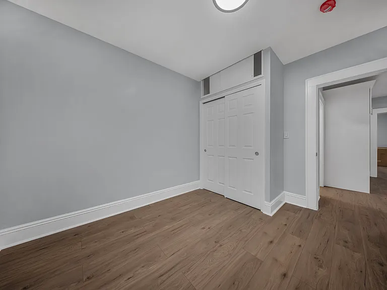 15 Tuttle St #1 — Photo 5