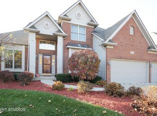 630 Cole Dr, South Elgin, IL 60177