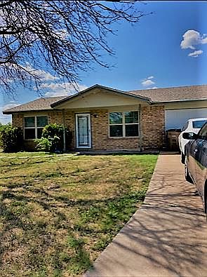 1st image of 2520 Woodlawn Dr