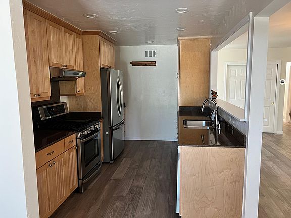 5th image of 419 Okeefe St
