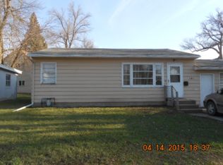 141 12th St, Windom, MN 56101