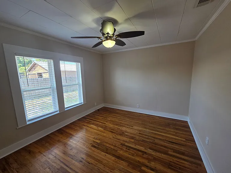 1525 Oak Ave — Photo 22
