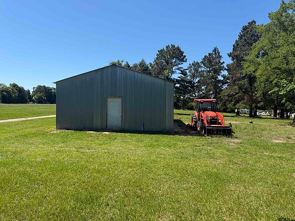 2nd image of 1519 County Road 1714