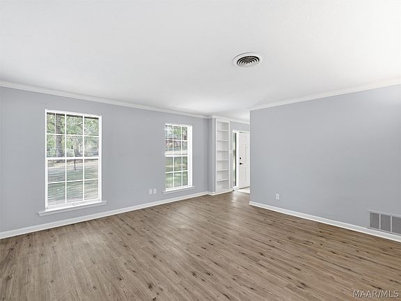 4th image of 3808 Haynes Ln