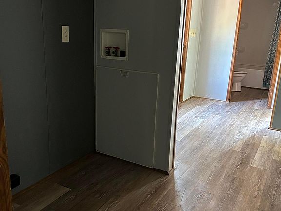 Washer & Dryer hook-up