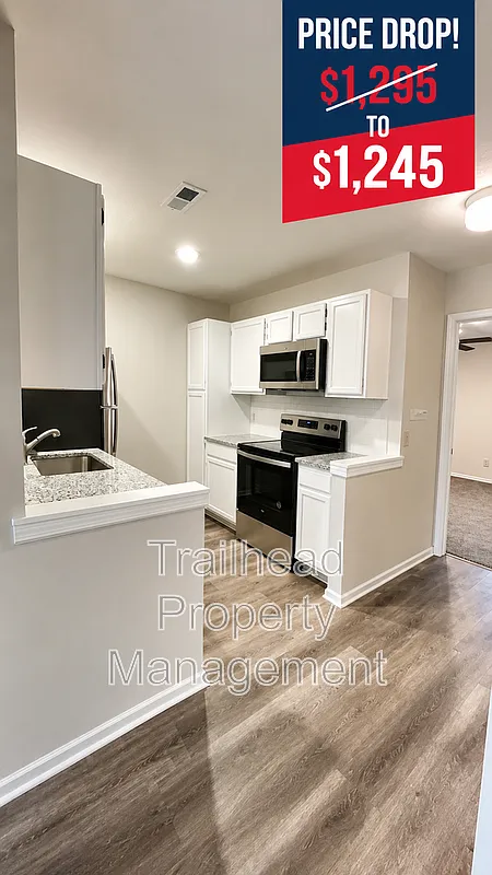2 bed, 1.0 bath, 800 sqft, $1,245 — Photo 1