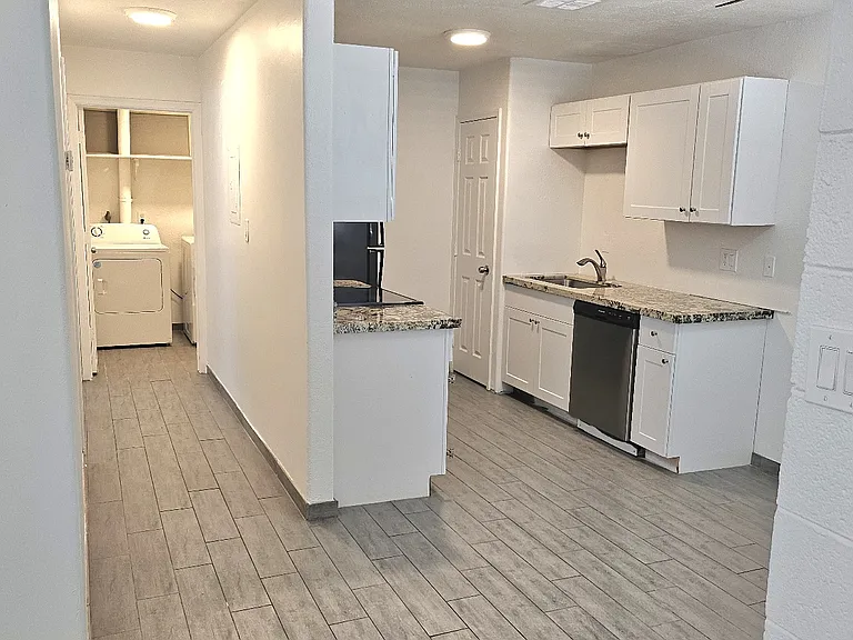 4117 E Moreland St #2 — Photo 6