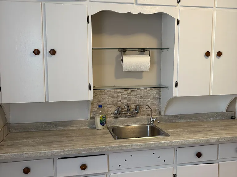 642 Richmond St #UPPER — Photo 5
