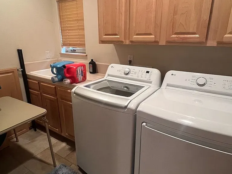 265 Deer Ct — Photo 9