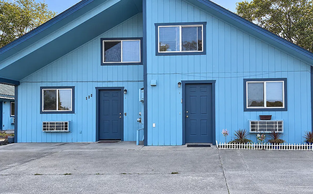 Studio, 450 sqft, $900 — Photo 1