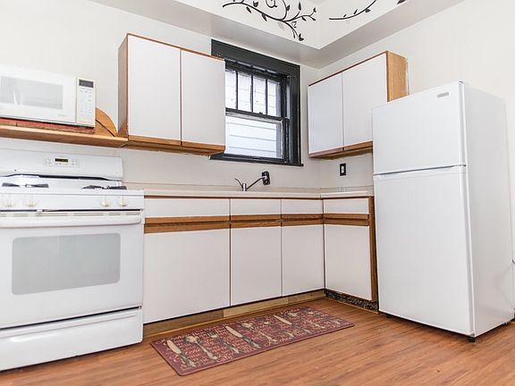 3rd image of 4829 Grasselli St