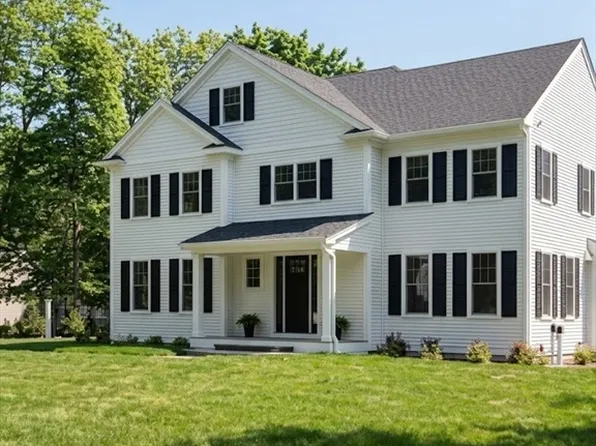 93 Walpole St, Dover, MA 02030